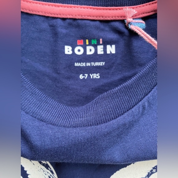 New w/tags - Mini Boden - Long sleeve t-shirt w/bunny / rabbit - Size 6-7 - Picture 5 of 5